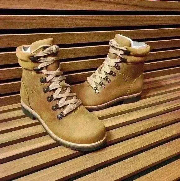 Chaco Women's Catalina Explorer Ankle Boots - SZ 6.5 - New In Box - Picture 2 of 8